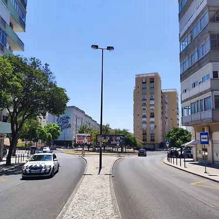 公寓 Lisbon, Apartment With 3 Bedrooms, Penha De Franca *