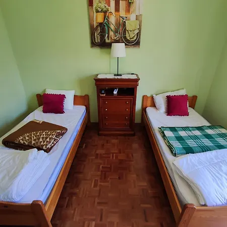 Lisbon, Apartment With 3 Bedrooms, Penha De Franca Lisbona