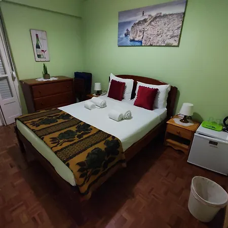 Lisbon, Apartment With 3 Bedrooms, Penha De Franca Lisbona