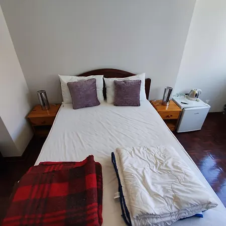 Lisbon, Apartment With 3 Bedrooms, Penha De Franca Lissabon