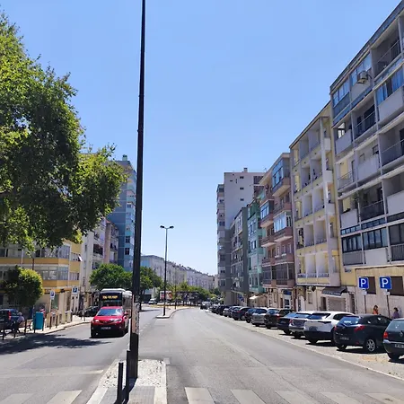 Apartamento, Com 3 Quartos Penha De Franca 4* Lizbona